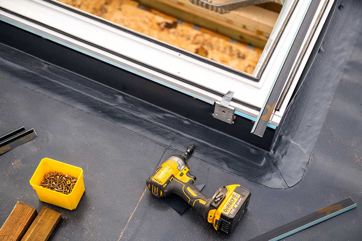 installation bespoke rooflights 